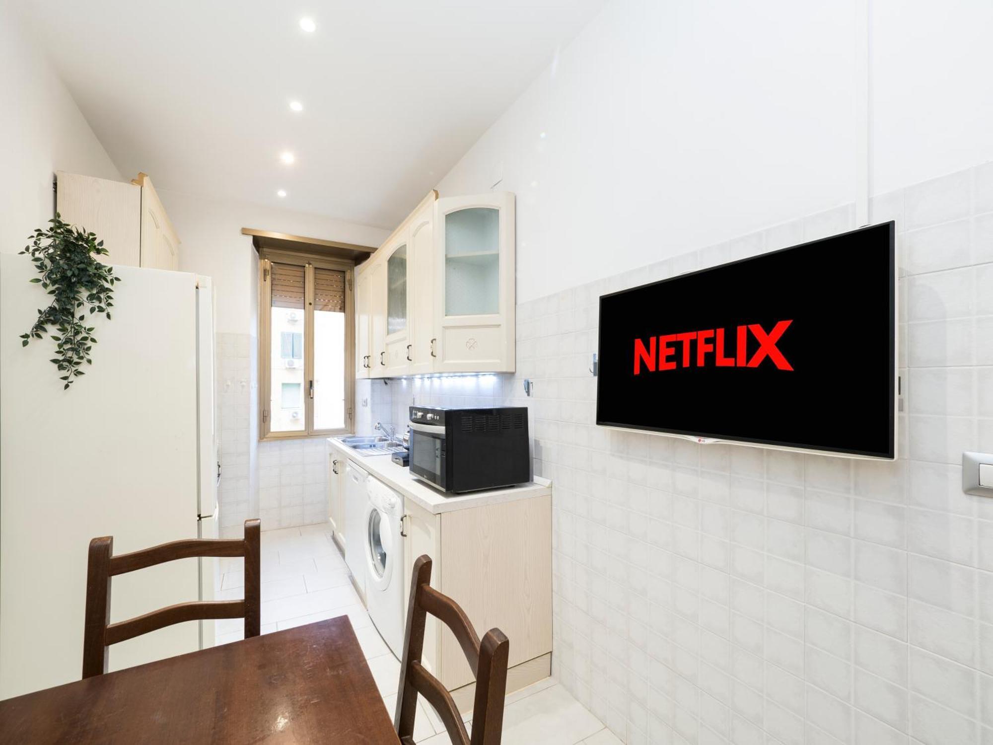 {colosseum 10 Minutes} Netflix & Free Wi-fi Apartment Rom